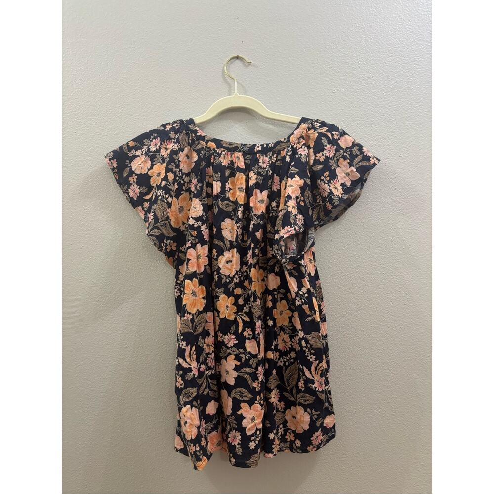 Old Navy Navy Floral Flutter V-Neck Blouse - Picture 6 of 6